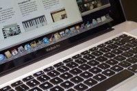 macbook pro unibody 17 32 200x133 - Le nouveau MacBook Pro 17&quot; [Janvier 2009]