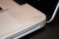 macbook pro unibody 17 72 200x133 - Le nouveau MacBook Pro 17&quot; [Janvier 2009]