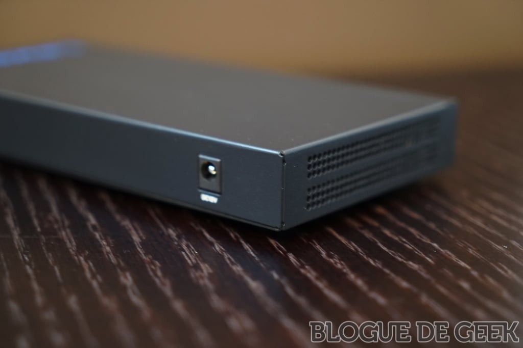 linksys lgs308 commutateur 03 imp 1024x683 - Test du commutateur Linksys LGS308